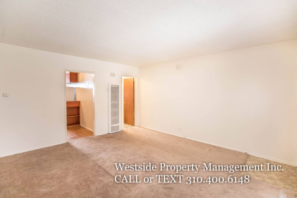 Apartment for rent at 808 6th St #4, Santa Monica, CA 90403
