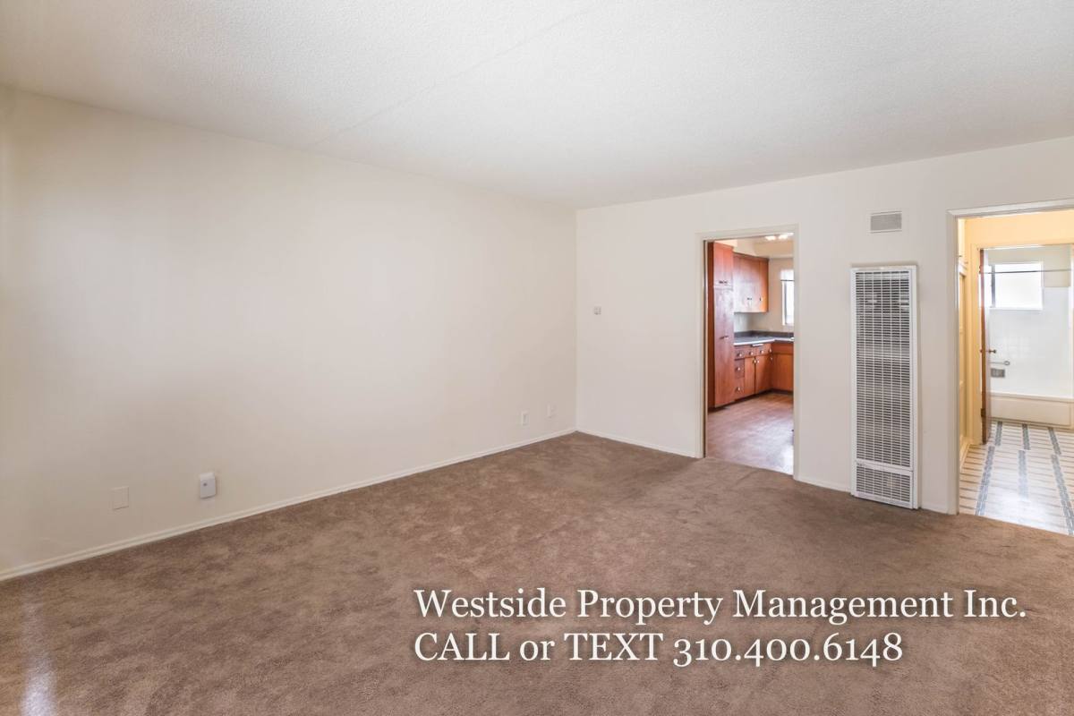 Apartment for rent at 808 6th St #4, Santa Monica, CA 90403