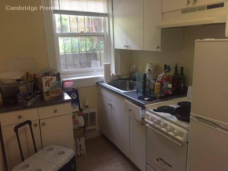 Apartment for rent at 33 Concord Ave #20, Cambridge, MA 02138