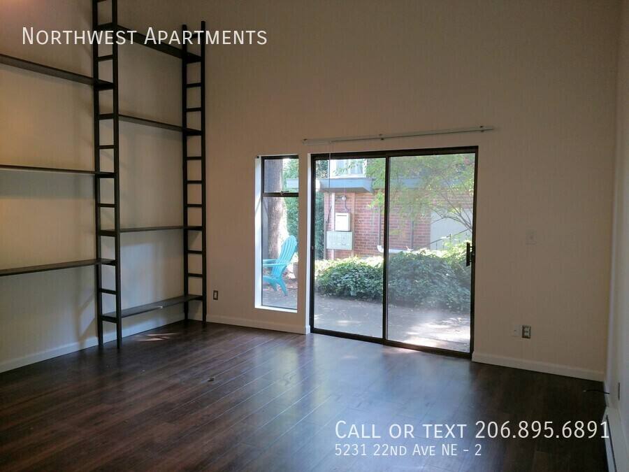 Apartment for rent at 5231 22nd Ave NE #2, Seattle, WA 98105