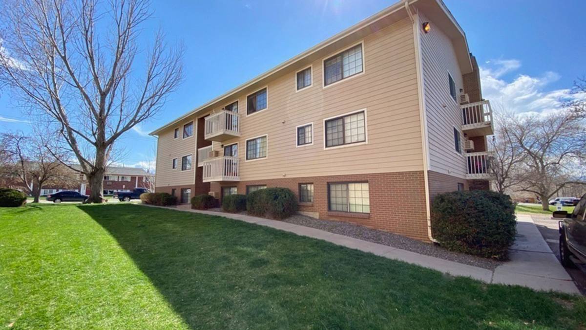 Apartment for rent at 551 W Prentice Ave, Littleton, CO 80120