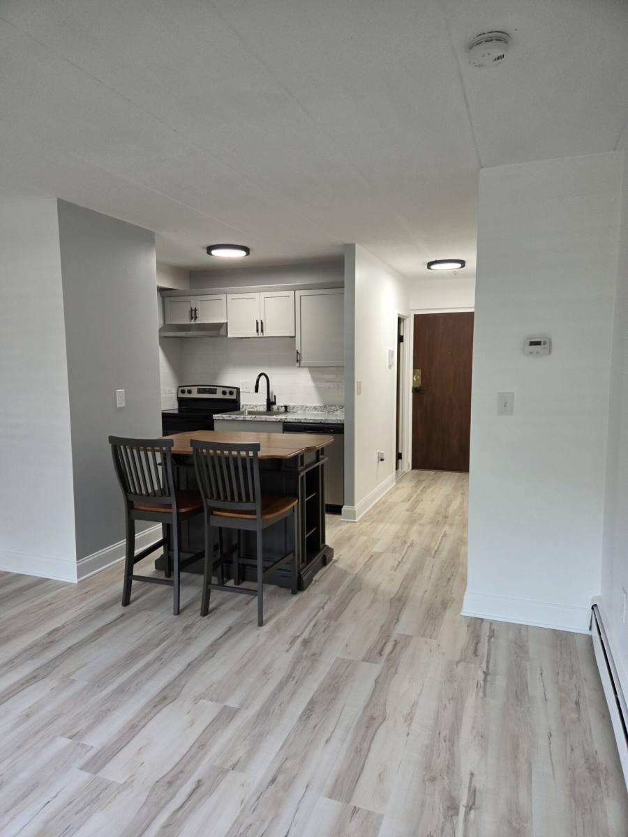 1000 Lexington #8, Waltham, MA 02452
