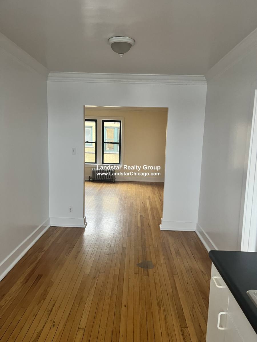Apartment for rent at 23345 N Spaulding #2A, Chicago, IL 60618