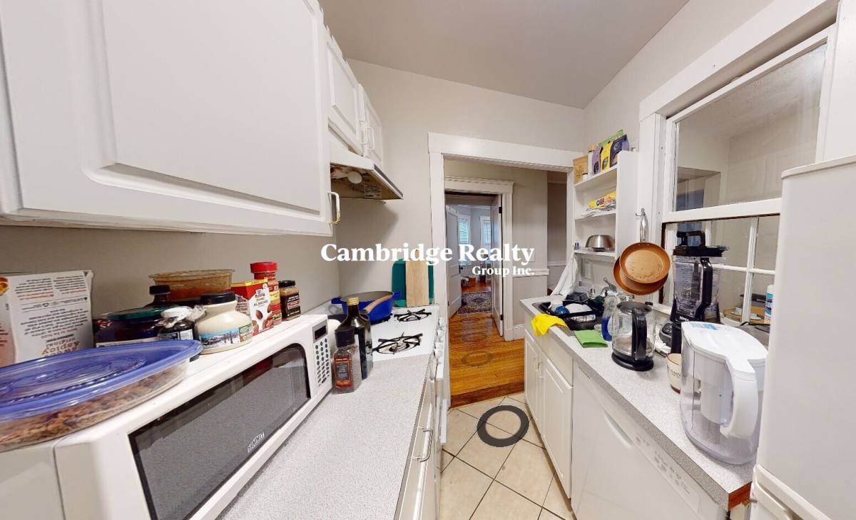 Apartment for rent at 11 Story St #3T, Cambridge, MA 02138