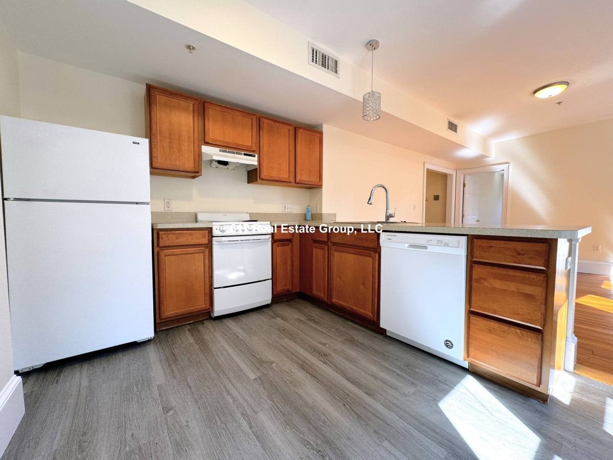 Apartment for rent at 881 Mass Ave #34, Cambridge, MA 02139