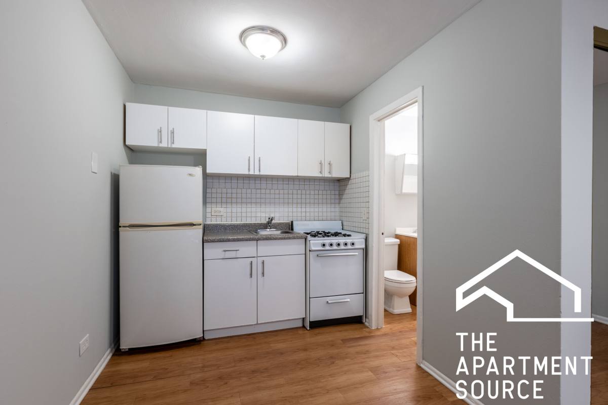 Apartment for rent at 4610 N Dover St #2H, Chicago, IL 60640