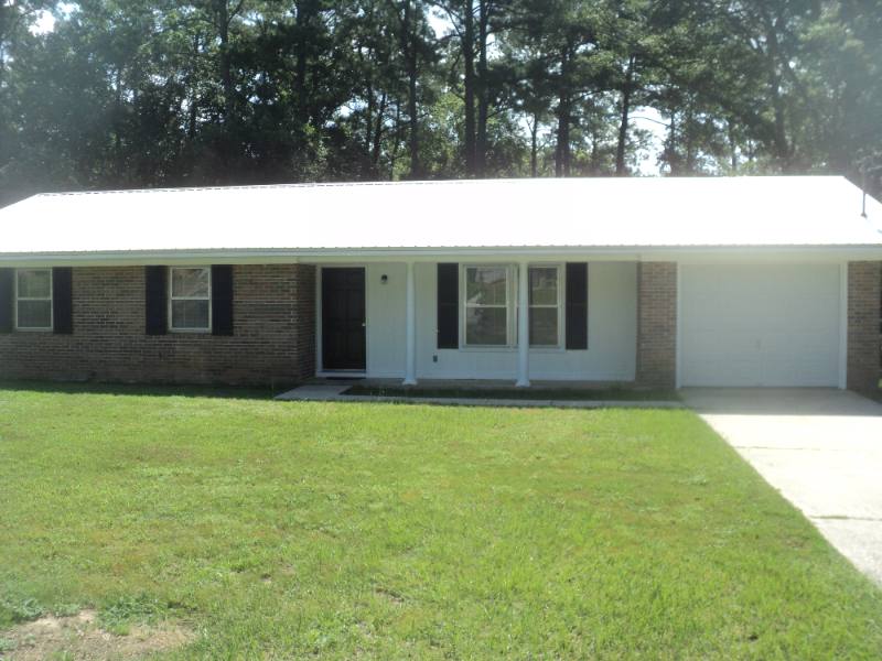 House for rent at 343 Bonnie Dr, Ozark, AL 36360
