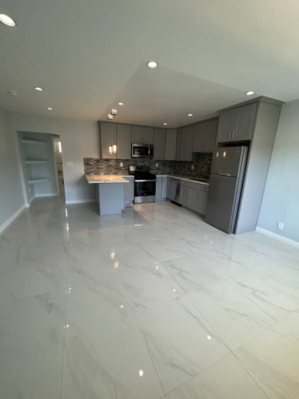 Apartment for rent at 4660 Kester Ave #222, Sherman Oaks, CA 91403
