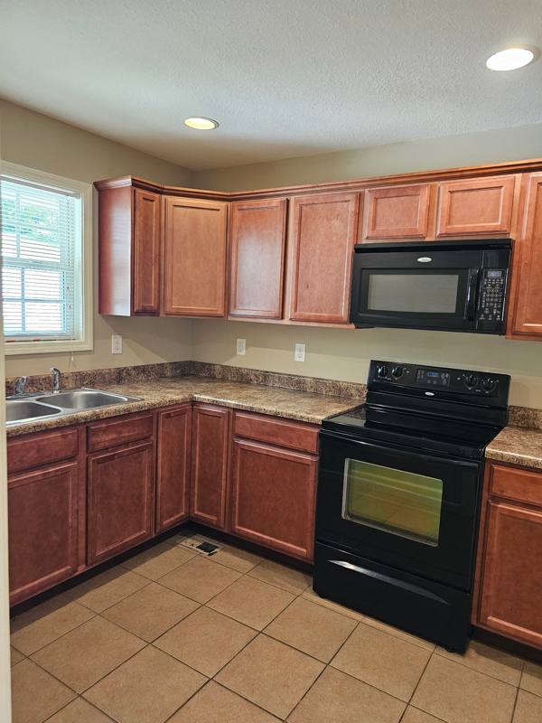Apartment for rent at 228 Vanover Lane #3, Jacksboro, TN 37757