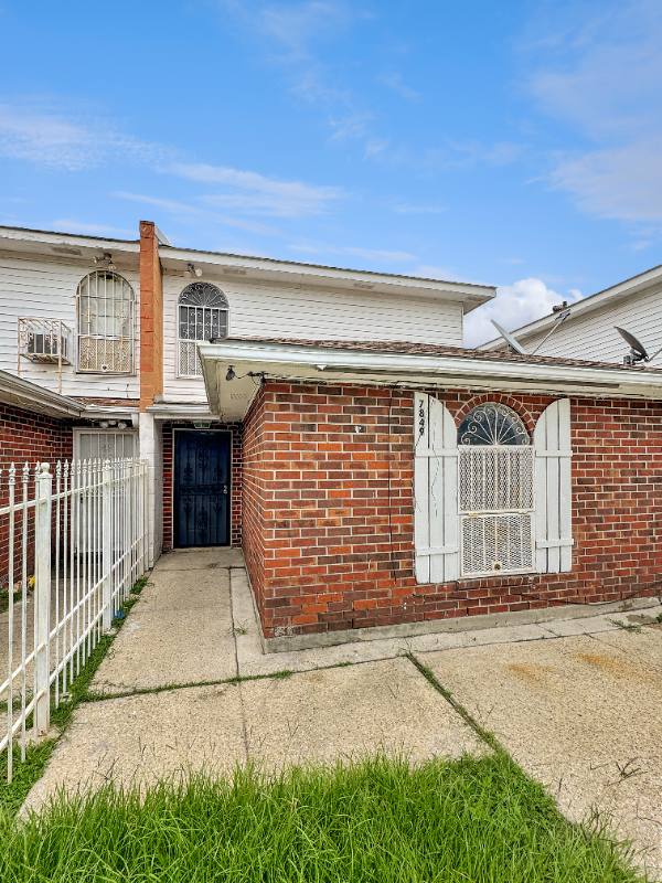 Townhouse for rent at 7849 Sail St, New Orleans, LA 70128