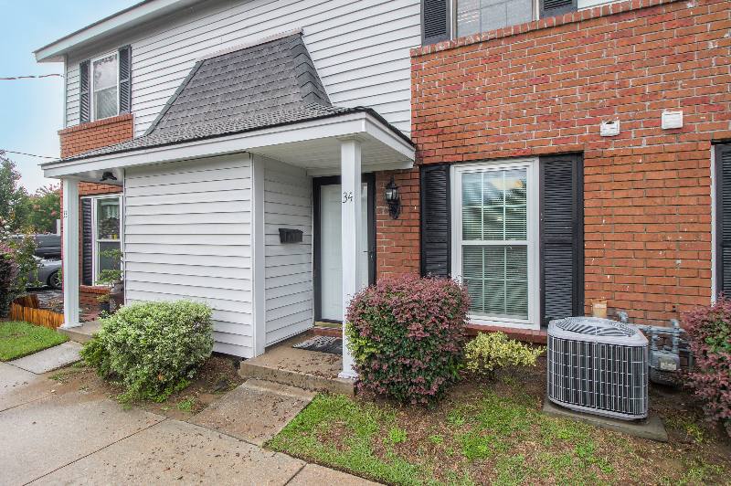 Townhouse for rent at 34 Knollwood Cirlce, Savannah, GA 31419