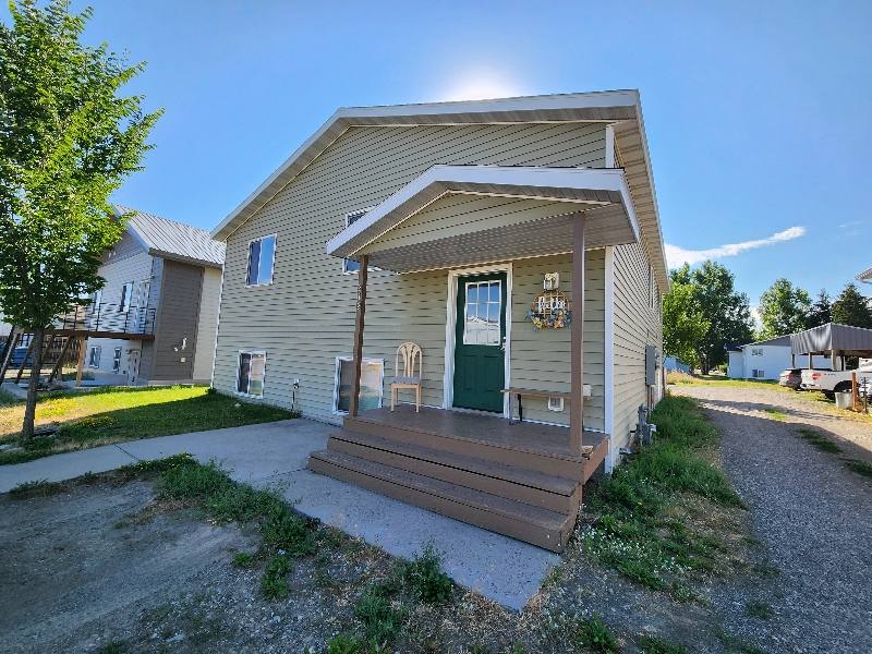 Townhouse for rent at 212 9th St #A, Belgrade, MT 59714