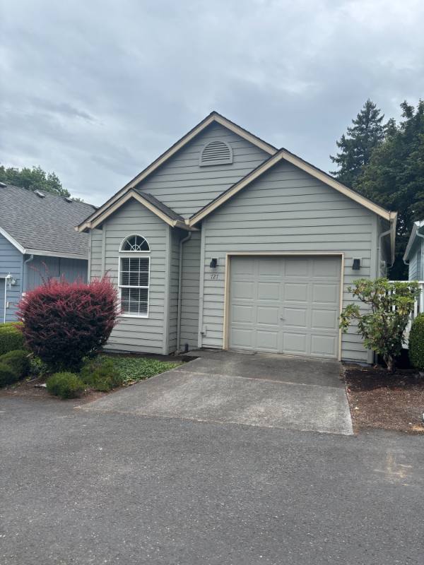 Condo for rent at 727 NE Dallas St, Camas, WA 98607