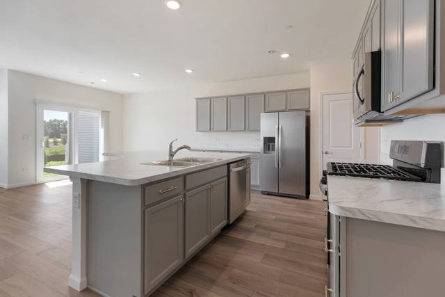 House for rent at 2283 Horseshoe Circle, Naperville, IL 60564