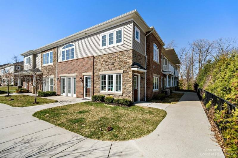 Condo for rent at 5570 Arbor Chase Dr, Ann Arbor, MI 48103
