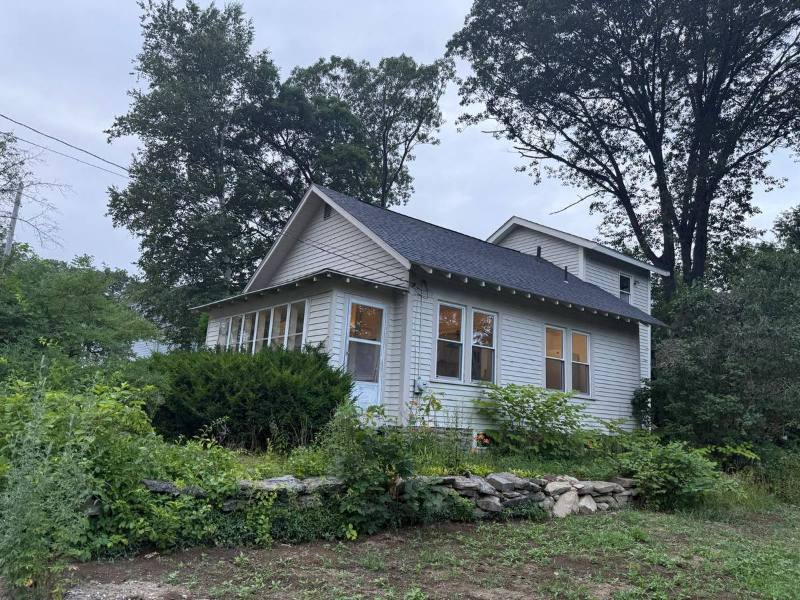 House for rent at 73 Swan Ave, Worcester, MA 01602