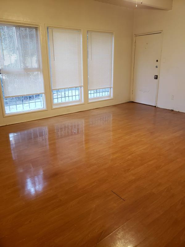 Apartment for rent at 1909 N Beachwood Dr #1 2 1, Los Angeles, CA 90068