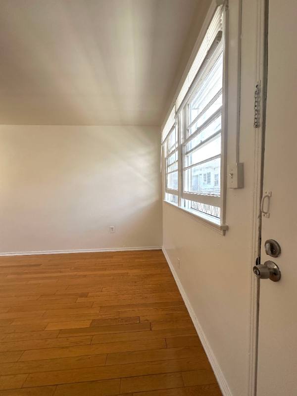 Apartment for rent at 1737 Sycamore, Los Angeles, CA 90028