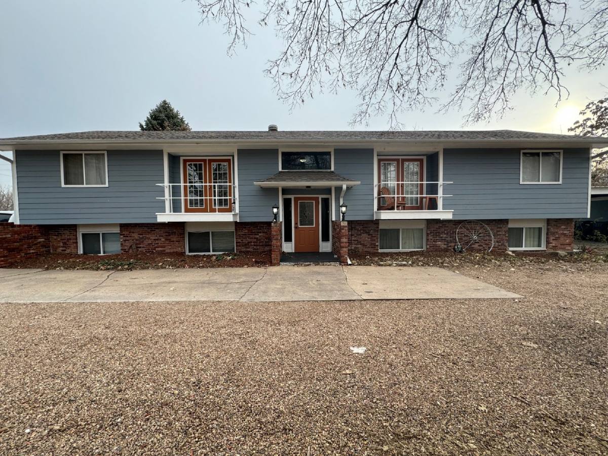 Apartment for rent at 819 E 1st St #D, Newton, KS 67114