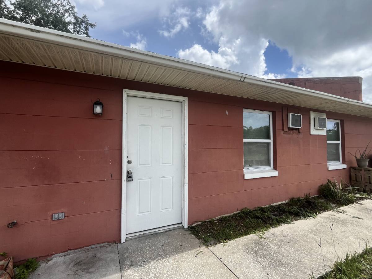 Townhouse for rent at 507 Twin Pine Lane #D, Auburndale, FL 33823