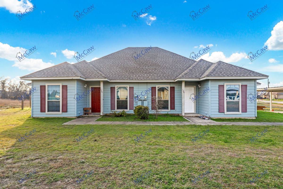 Townhouse for rent at 128 Collett Court, Weatherford, TX 76088