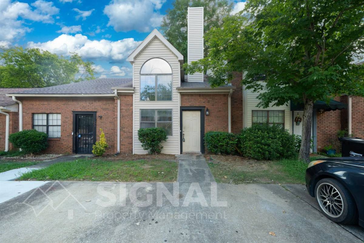 Townhouse for rent at 1223 Magnolia Place, Birmingham, AL 35215