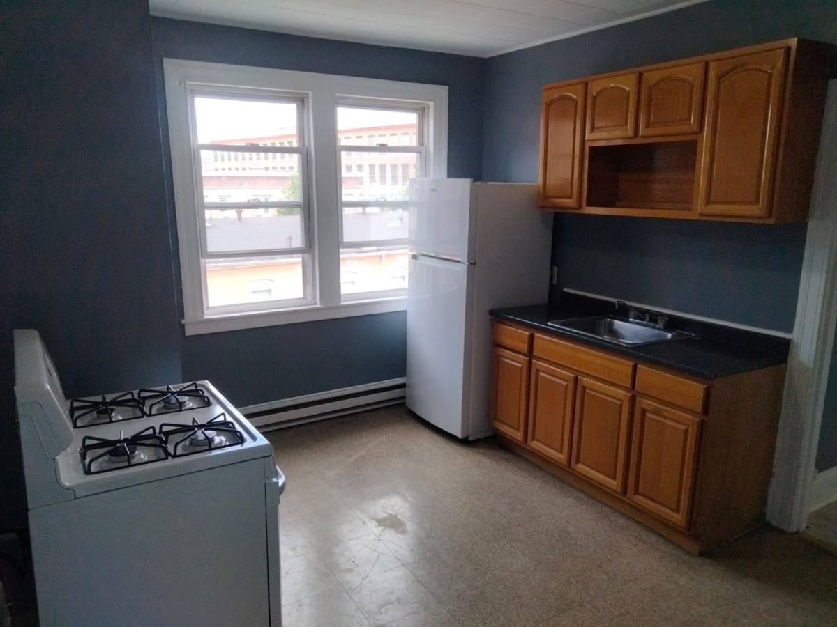 Apartment for rent at 353 Capitol Ave #C3, Hartford, CT 06106