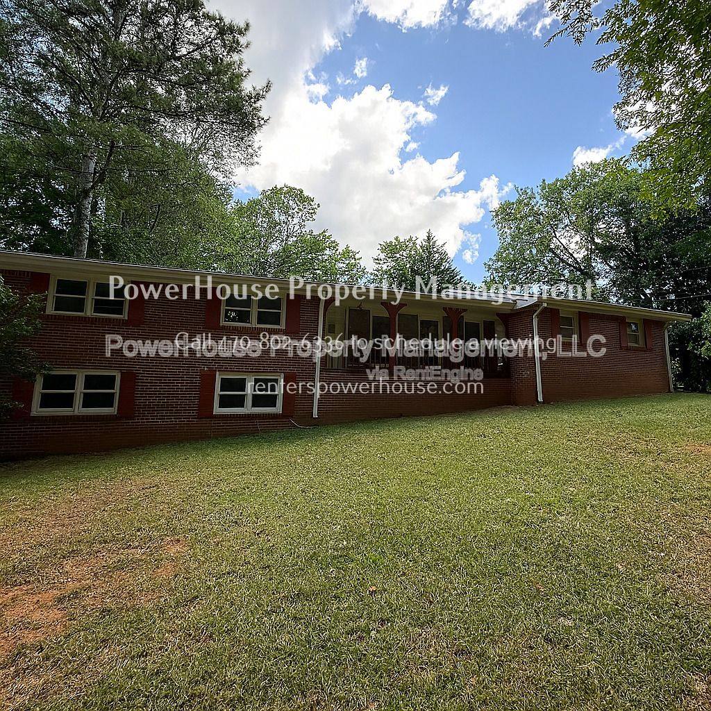 House for rent at 3155 Oak Dr, Lawrenceville, GA 30044