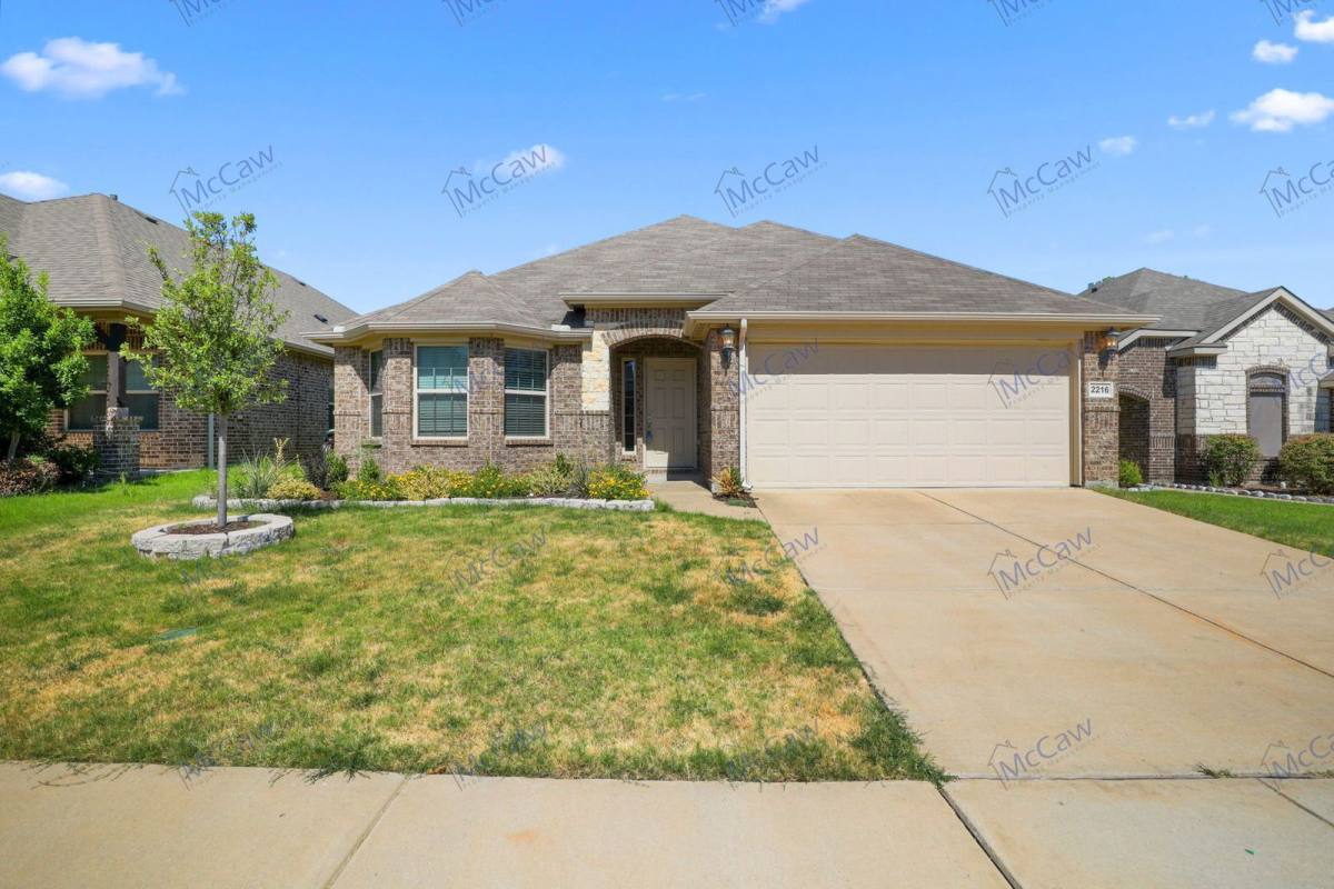 House for rent at 2216 Eppright Dr, Little Elm, TX 75068