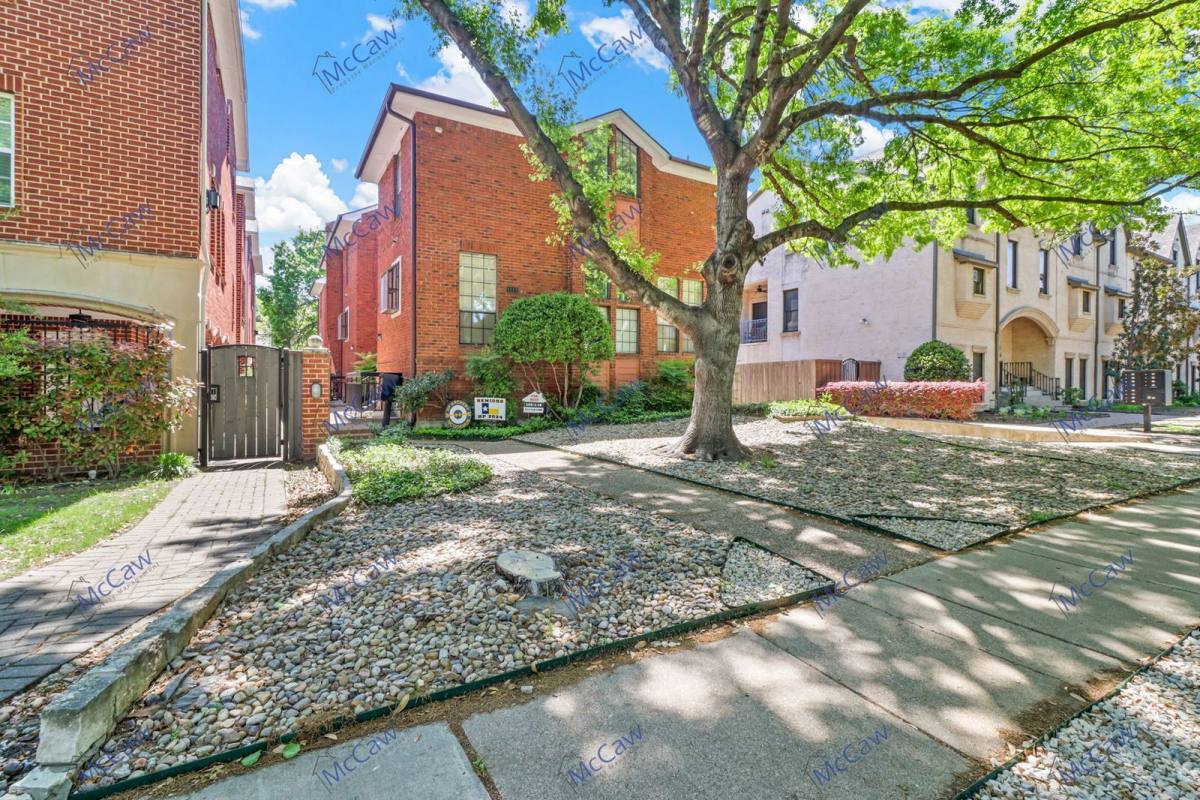 Apartment for rent at 4141 Hyer St #B, Dallas, TX 75205