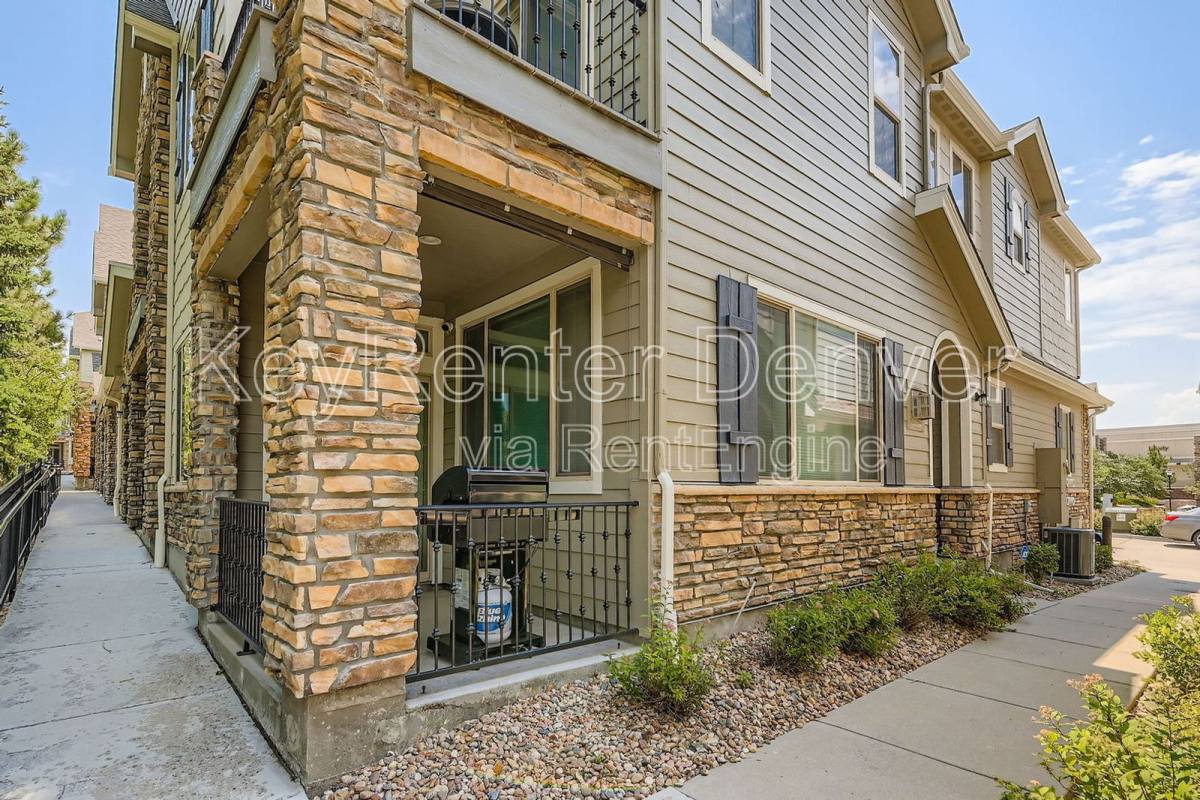 Apartment for rent at 8951 E Phillips Dr, Englewood, CO 80112