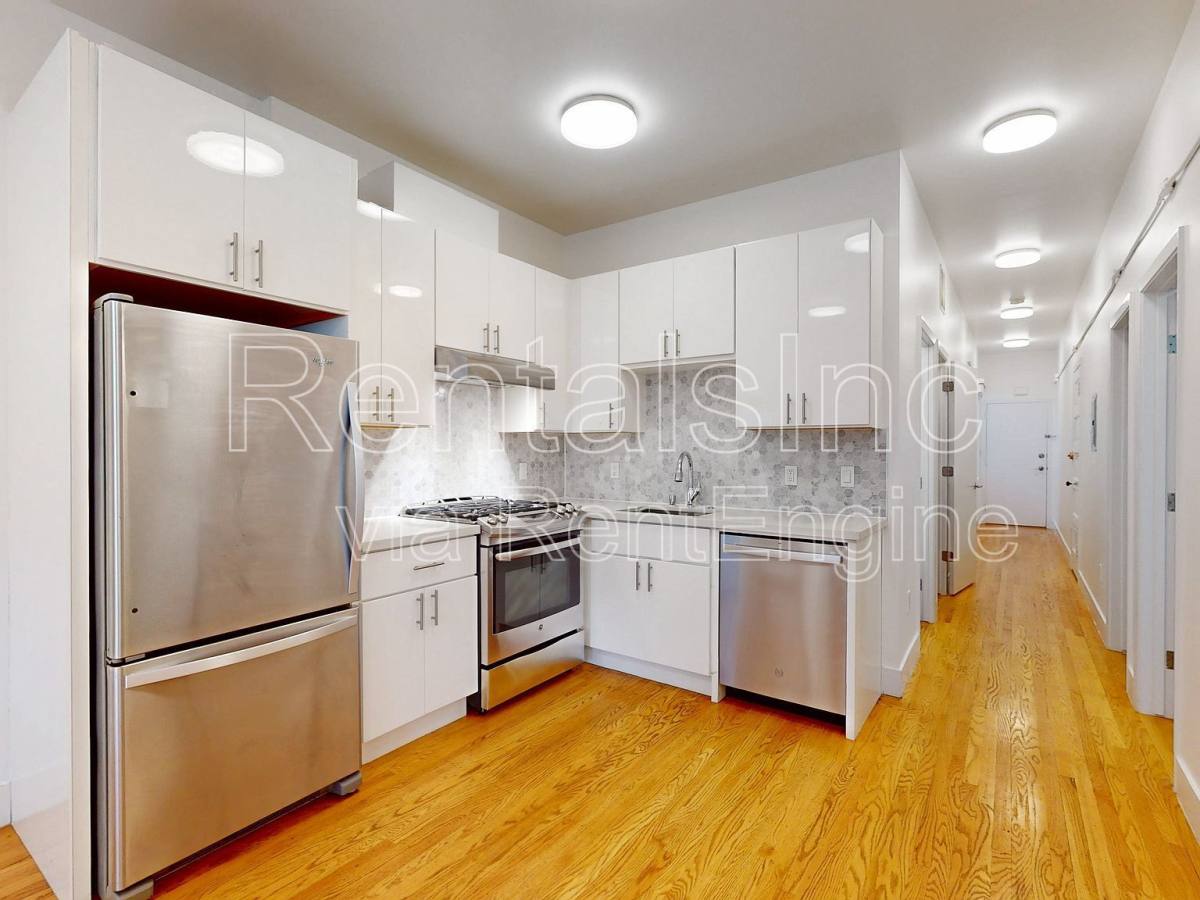 Apartment for rent at 533 Clayton St #537B, San Francisco, CA 94117
