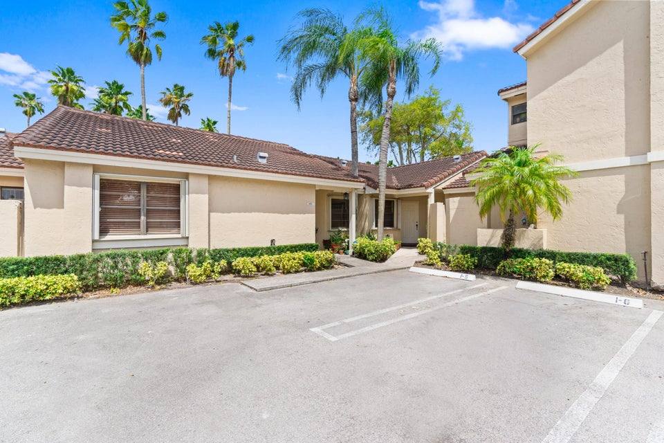 Townhouse for rent at 6557 NW 172nd Lane, Hialeah, FL 33015