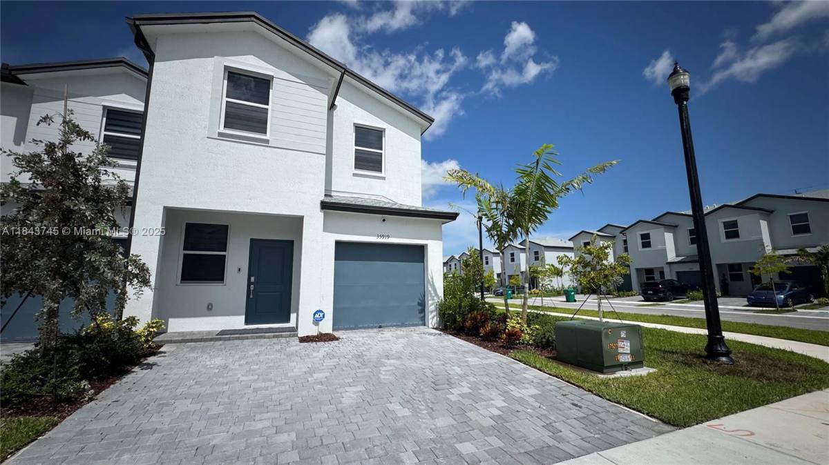 Townhouse for rent at 35919 SW 179th Path, Homestead, FL 33034