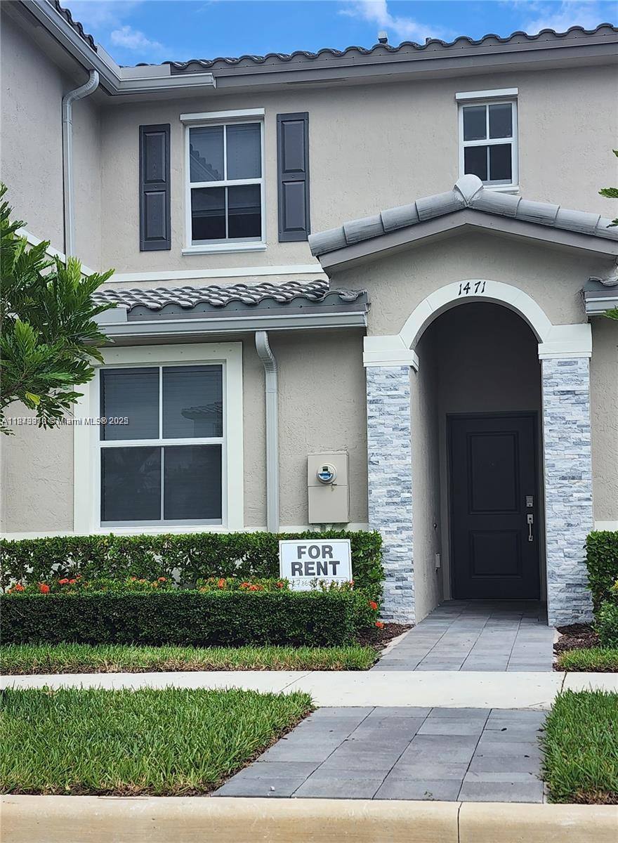 Townhouse for rent at 1471 SE 26th Rd, Homestead, FL 33035