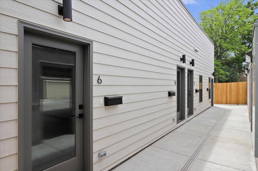 Apartment for rent at 1327 Jersey St, Denver, CO 80220