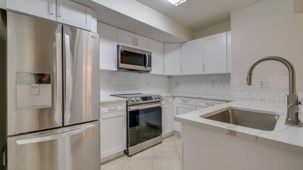 Condo for rent at 4127 Residence Dr #403, Fort Myers, FL 33901