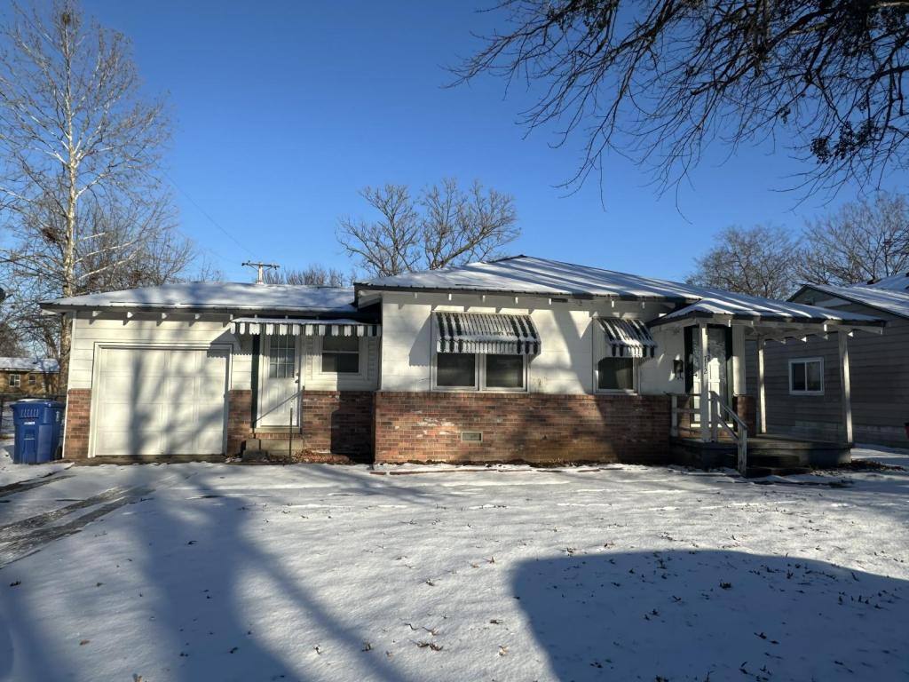 House for rent at 712 E St NW, Miami, OK 74354
