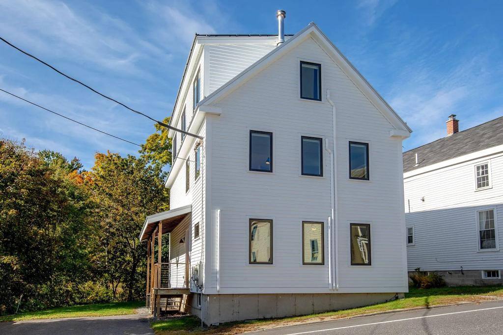 Apartment for rent at 24 Main St #1, Bowdoinham, ME 04008