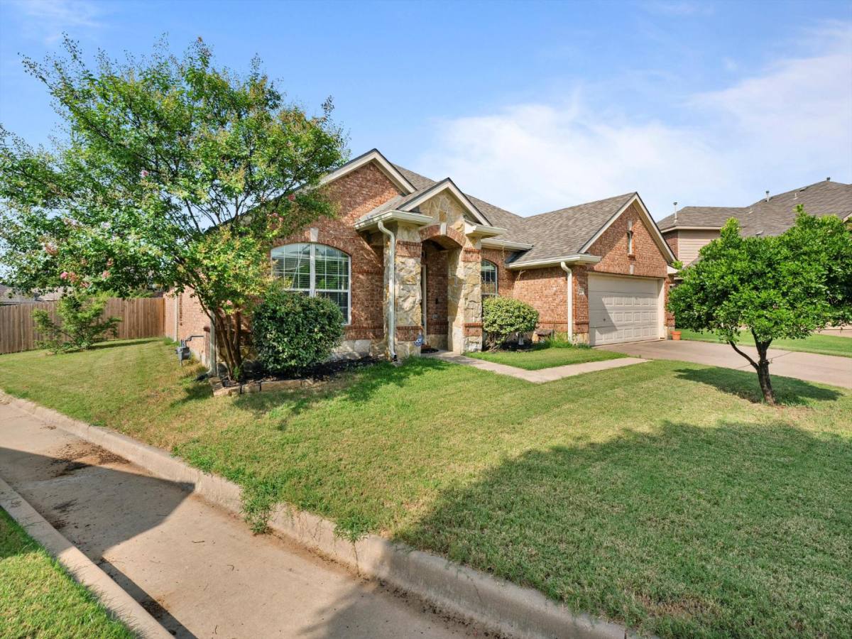 House for rent at 9204 Lockhart Dr #9204 Arling, Arlington, TX 76002