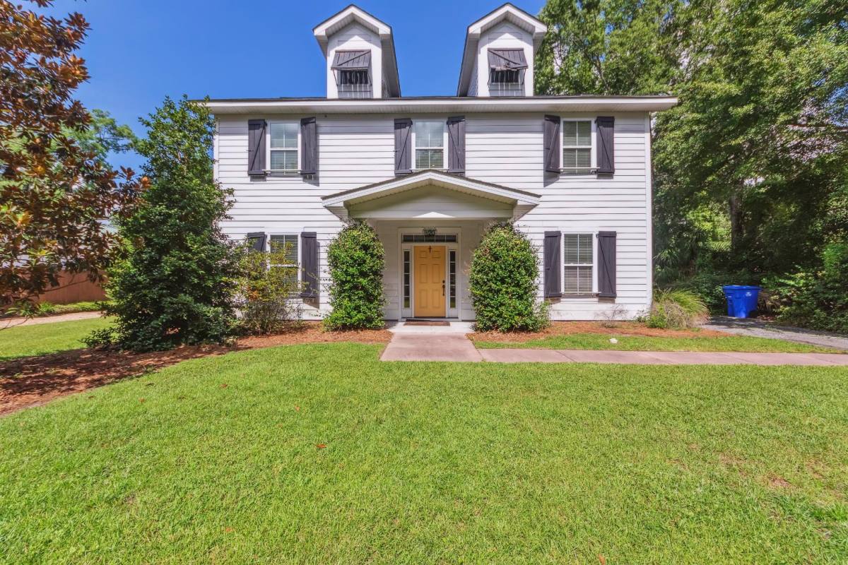 House for rent at 120 Folly Rd Blvd #1, Charleston, SC 29407