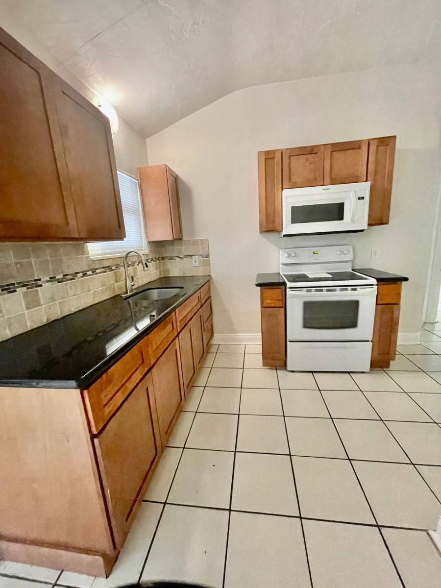 Apartment for rent at 1820 NW 15th Vista, Boca Raton, FL 33432