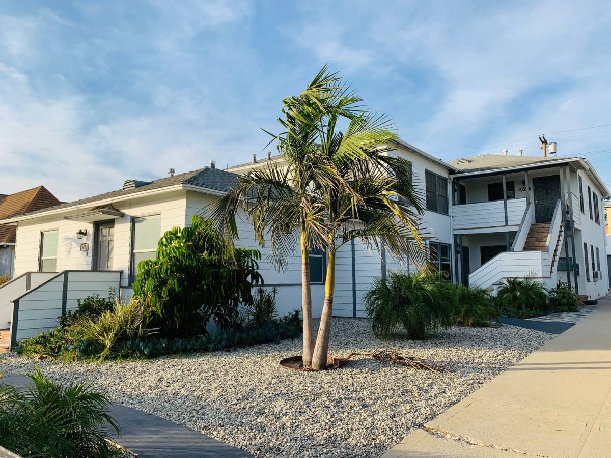 Apartment for rent at 5079 W 21st St, Los Angeles, CA 90016