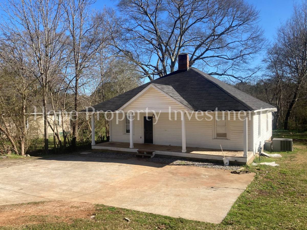 House for rent at 4 Main St, Newnan, GA 30263