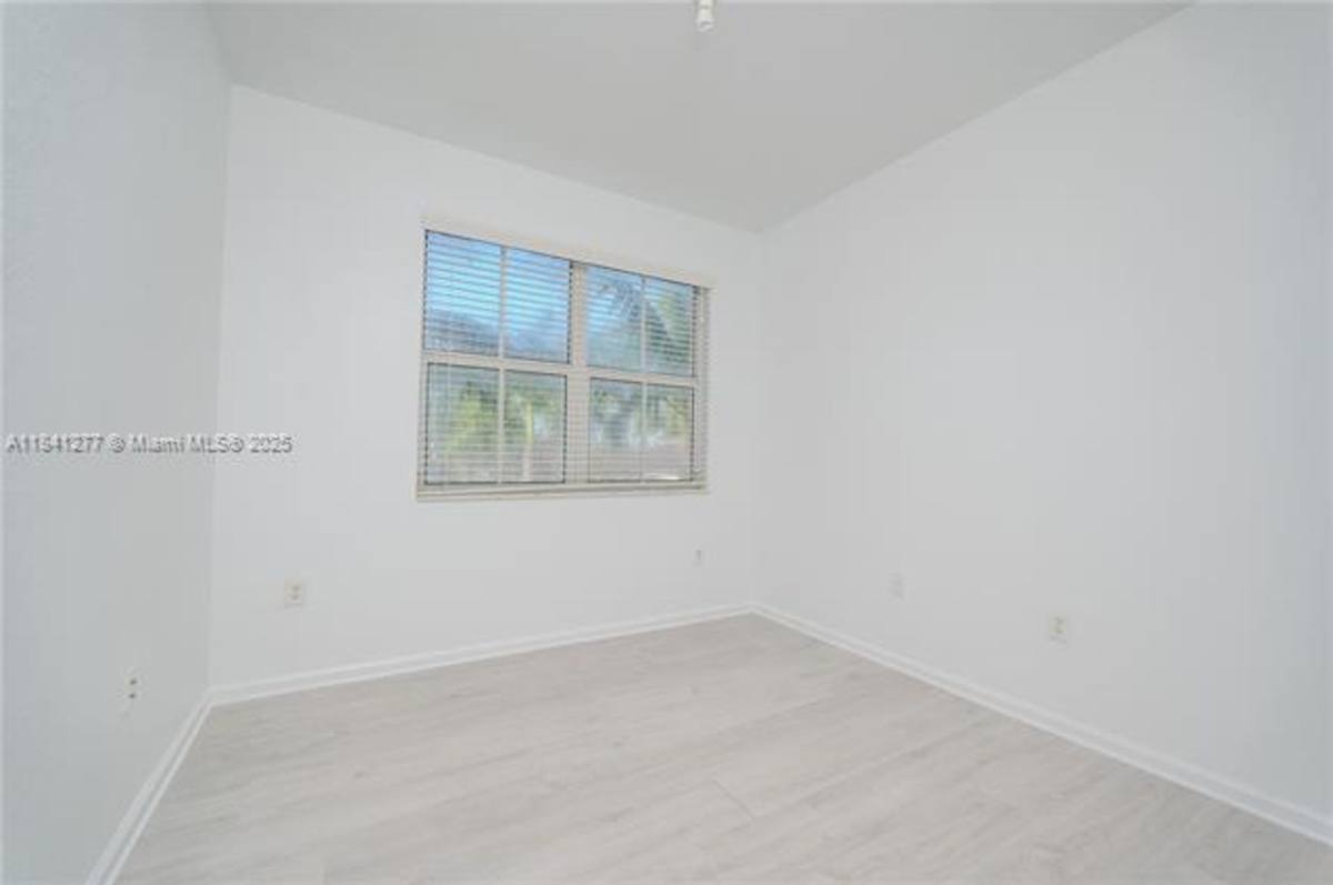 Apartment for rent at 11501 NW 89th St, Miami, FL 33178
