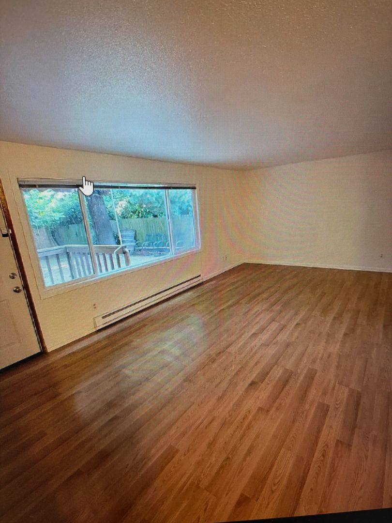 Apartment for rent at 9546 8th Ave NW, Seattle, WA 98117