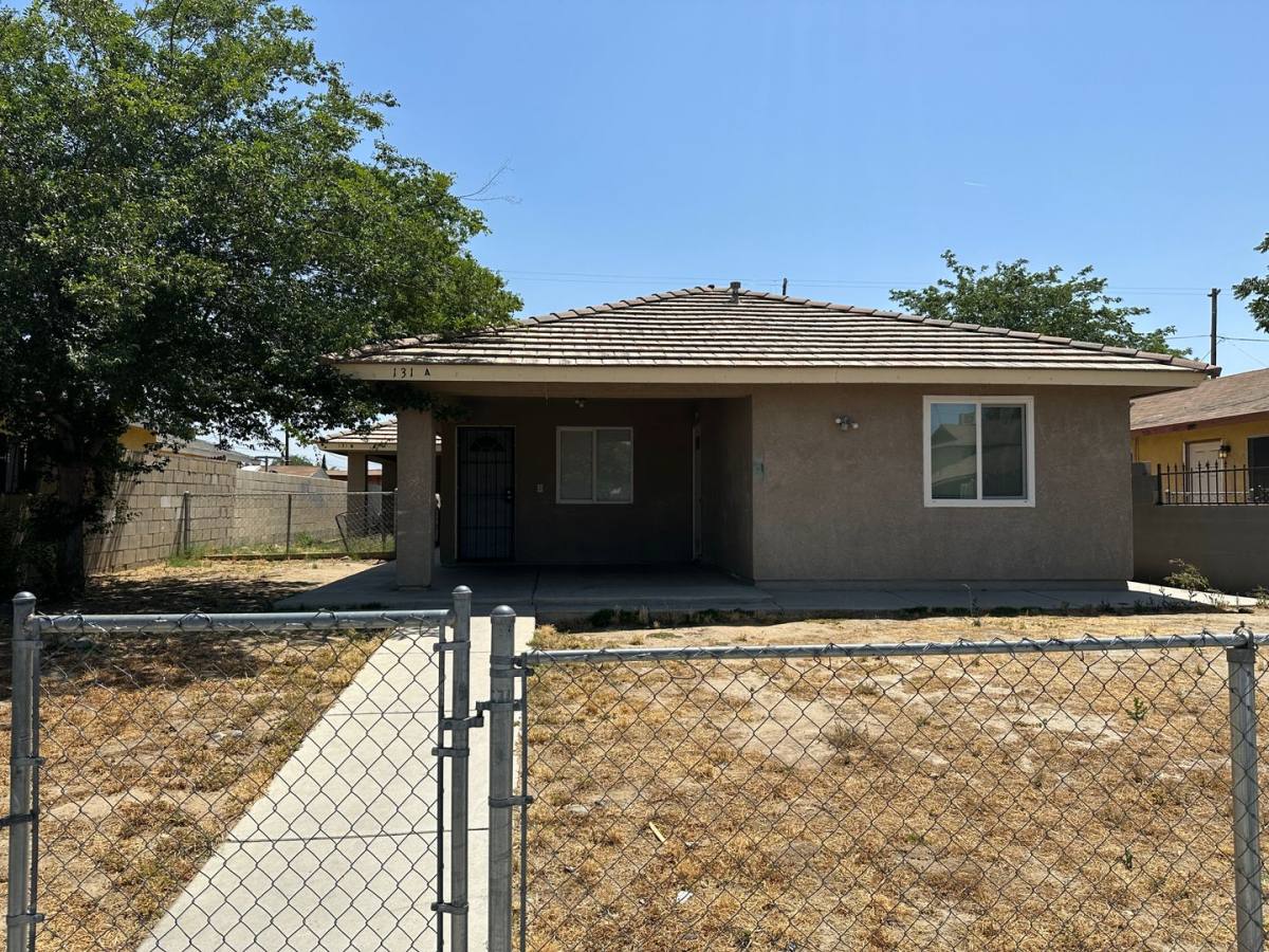 Apartment for rent at 131 S Owens St, Bakersfield, CA 93307