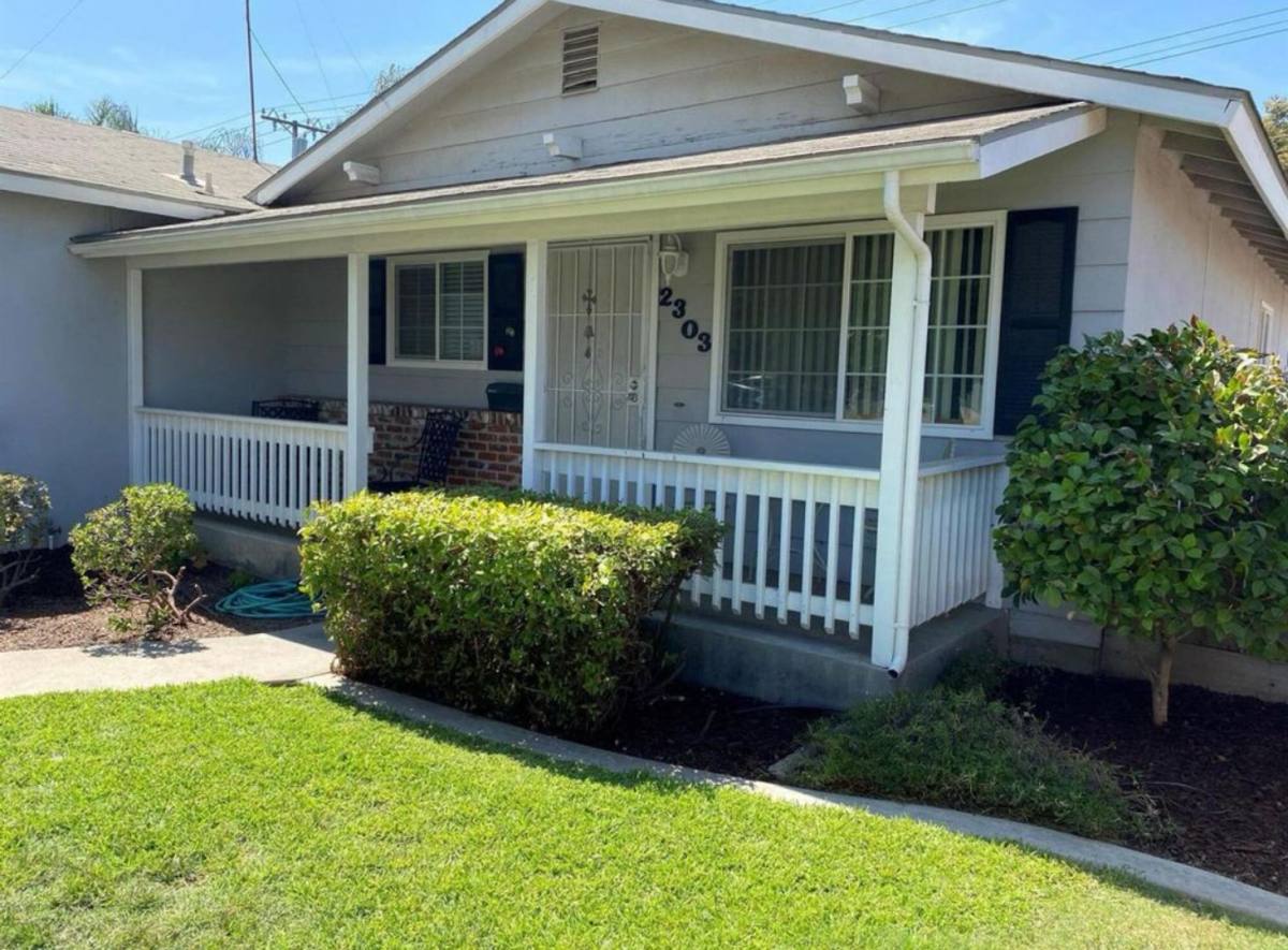 House for rent at 2303 S Sallee St, Visalia, CA 93277