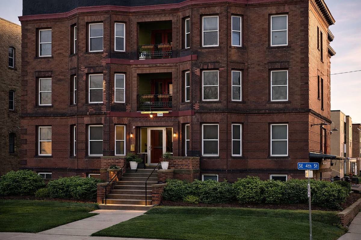 812 4th St SE, Minneapolis, MN 55414 - Apartment for Rent - Image 3