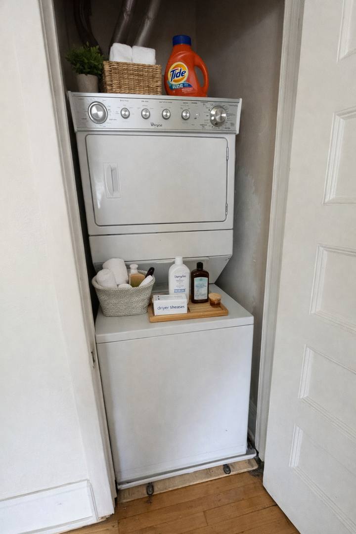 812 4th St SE, Minneapolis, MN 55414 - Apartment for Rent - Image 1